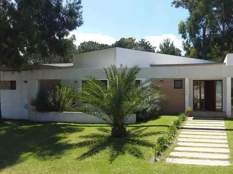 DE LAS GARZAS al 1200