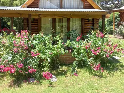 VENTA 3 CABAÑAS CON PILETA EN SIERRA DE LOS PADRES