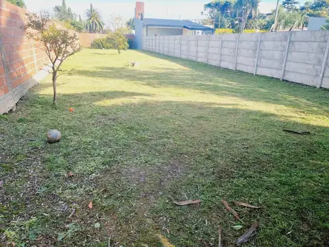 Lote de 10 x 60 listo para edificar