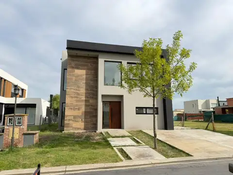 Venta Casa Barrio Vila Marina, Villanueva, Benavídez, Tigre