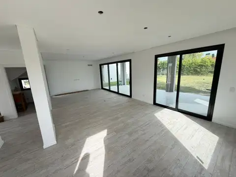 Casa en Venta en Vila Marina, USD 285.000