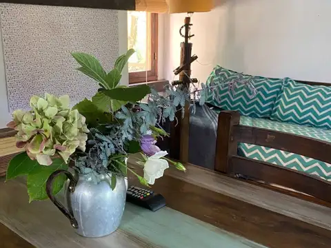 Casa 6 ambientes con 2 baños
