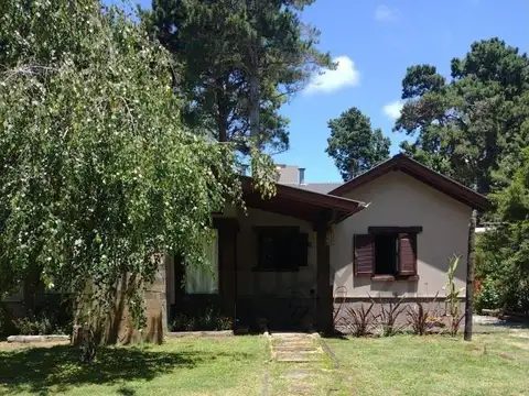 Los Lirios entre Los Pensamientos y Las Lilas 1200, Piso 0