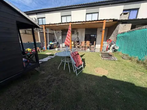 Casa en Venta con 4 cocheras