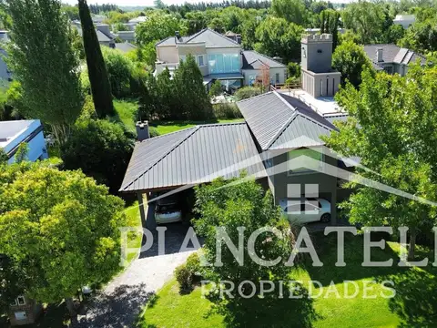 VENTA DE CASA 5 AMBIENTES EN SANTA ANA MORENO