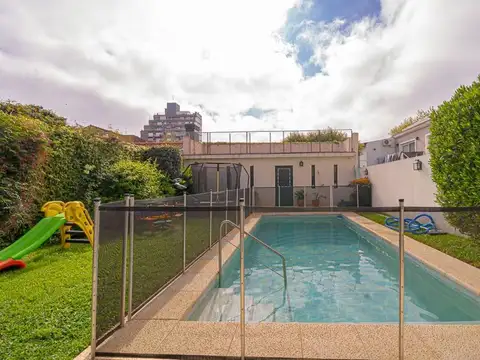 Casa en Venta con 1 cochera