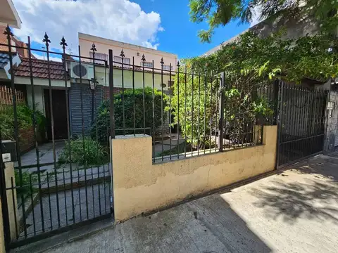 Casa en Venta en Villa Sarmiento, USD 155.000