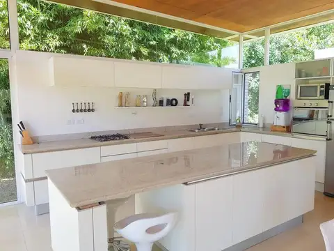 Casa en Alquiler en Ezeiza, USD 1.500