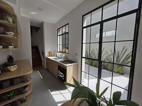 Depto Tipo Casa 3 ambientes con 2 baños
