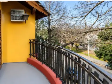 Depto Tipo Casa en Alquiler de 3 ambientes
