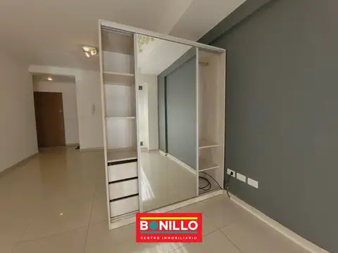 Departamento en Alquiler en Parque Chas, $ 650.000