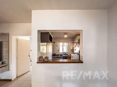 Casa 4 ambientes con 1 baño