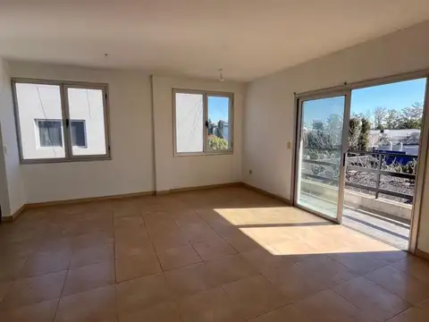 Departamento en Alquiler con 1 cochera