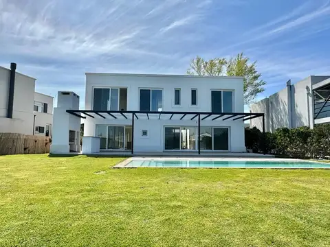 Casa en Alquiler de 5 dormitorios