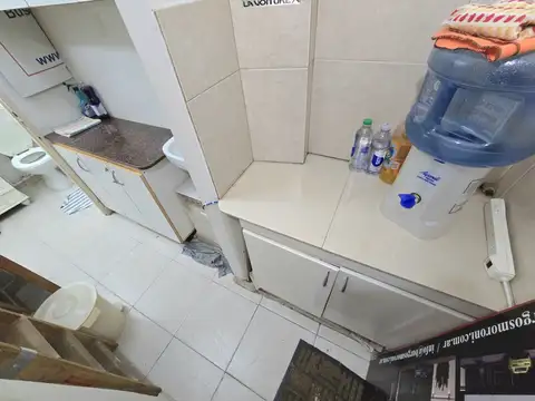 ALQUILER LOCAL COMERCIAL EN ESQUINA CENTRICO RAMOS MEJIA. 50MT APROX