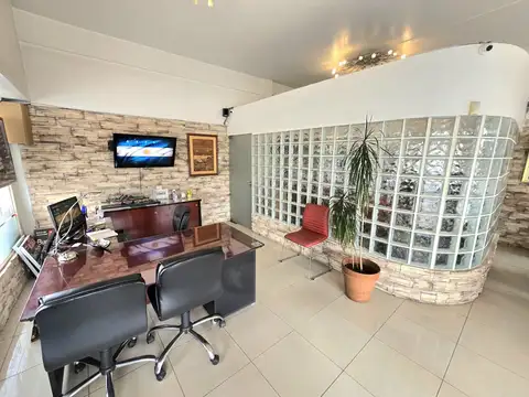 ALQUILER LOCAL COMERCIAL EN ESQUINA CENTRICO RAMOS MEJIA. 50MT APROX