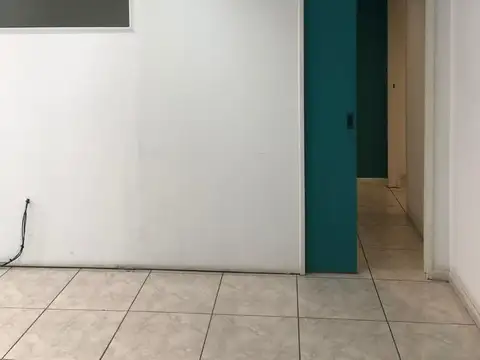 Oficina Alquiler. Santa Fe 1300. Impecable. 60 m2. Baño privado y kitchenette