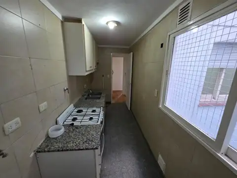 Oficina en Alquiler con 1 cochera