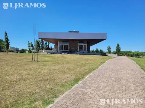 Terreno en Venta 21  mts Fondo