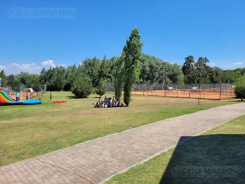 Av de los Lagos San Matias Lote 90.000 PG