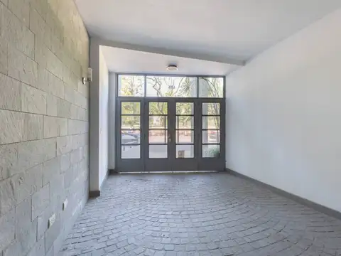 Avenida Luis María Campos 400, Piso 0