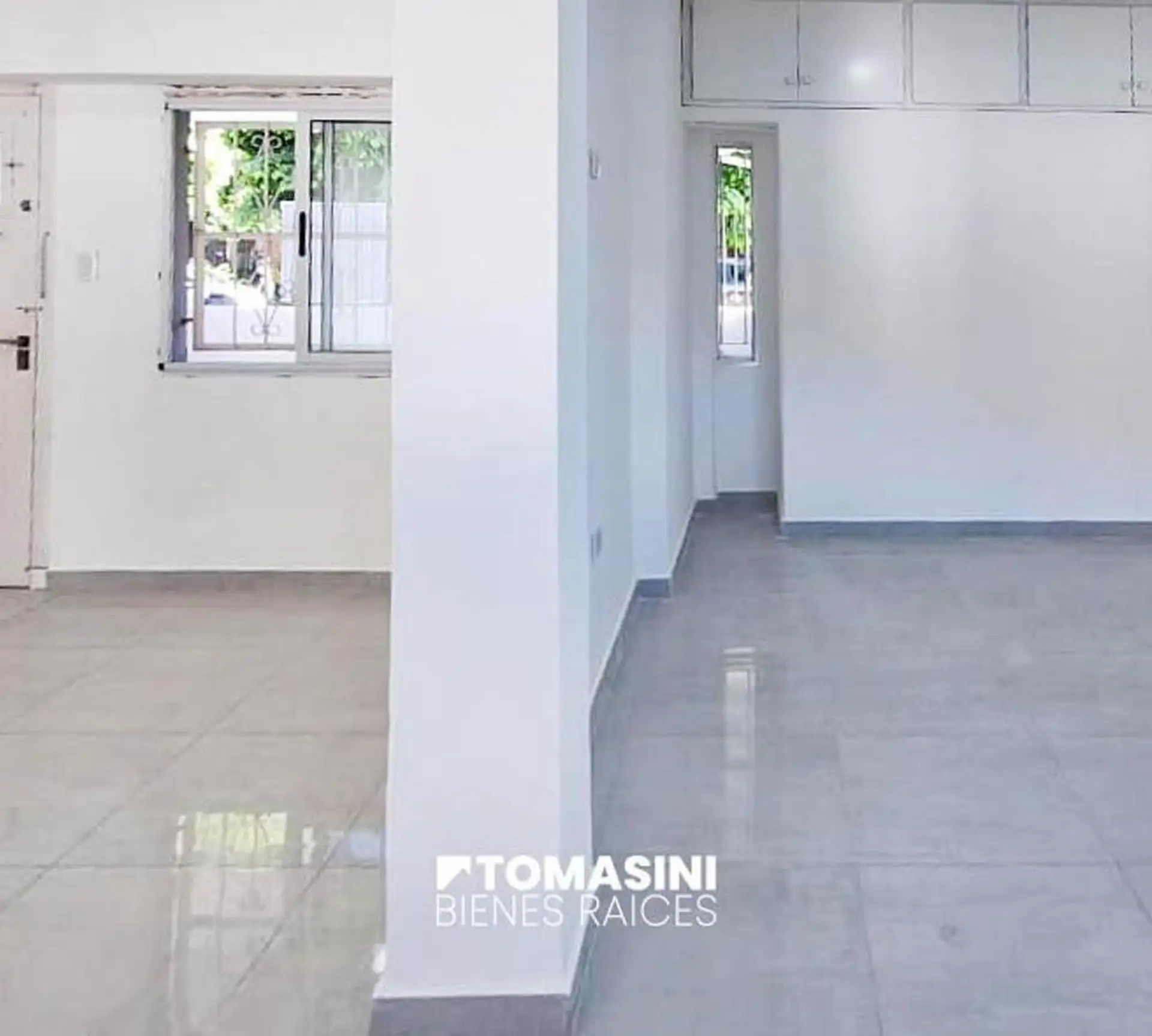 Casa 3 ambientes reciclada con dependencia — Parque Luro