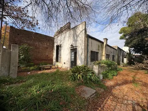 Casa en Alquiler con 1 cochera