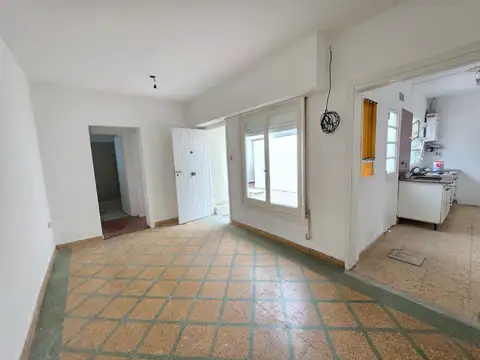 Depto Tipo Casa en Venta en Lanus Oeste, USD 52.000