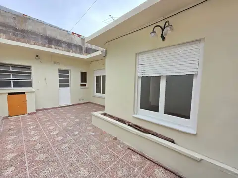 VENTA PH 2 AMB PATIO SIN EXPENSAS GERLIPH en Lanús Oeste