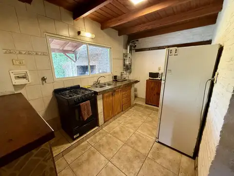 Casa 5 ambientes con 1 baño