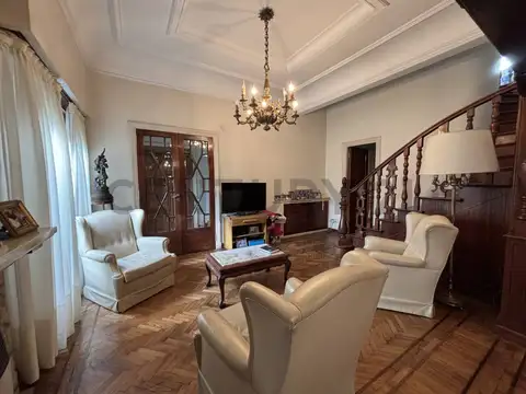 Depto Tipo Casa 6 ambientes con 4 baños