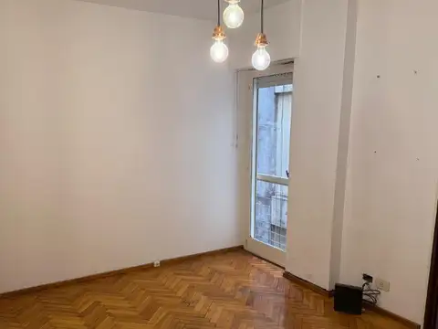 2 ambientes Excelente ubicación Subte D