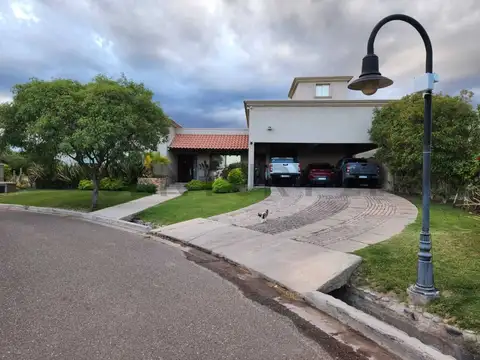 Casa en Venta en Lujan de Cuyo, Luján de Cuyo