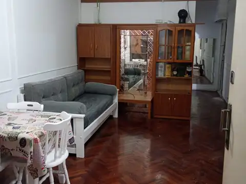 ALQUILER. 2 AMBIENTES Y MEDIO. BALCÓN. AMOBLADO. IDEAL ESTUDIANTES