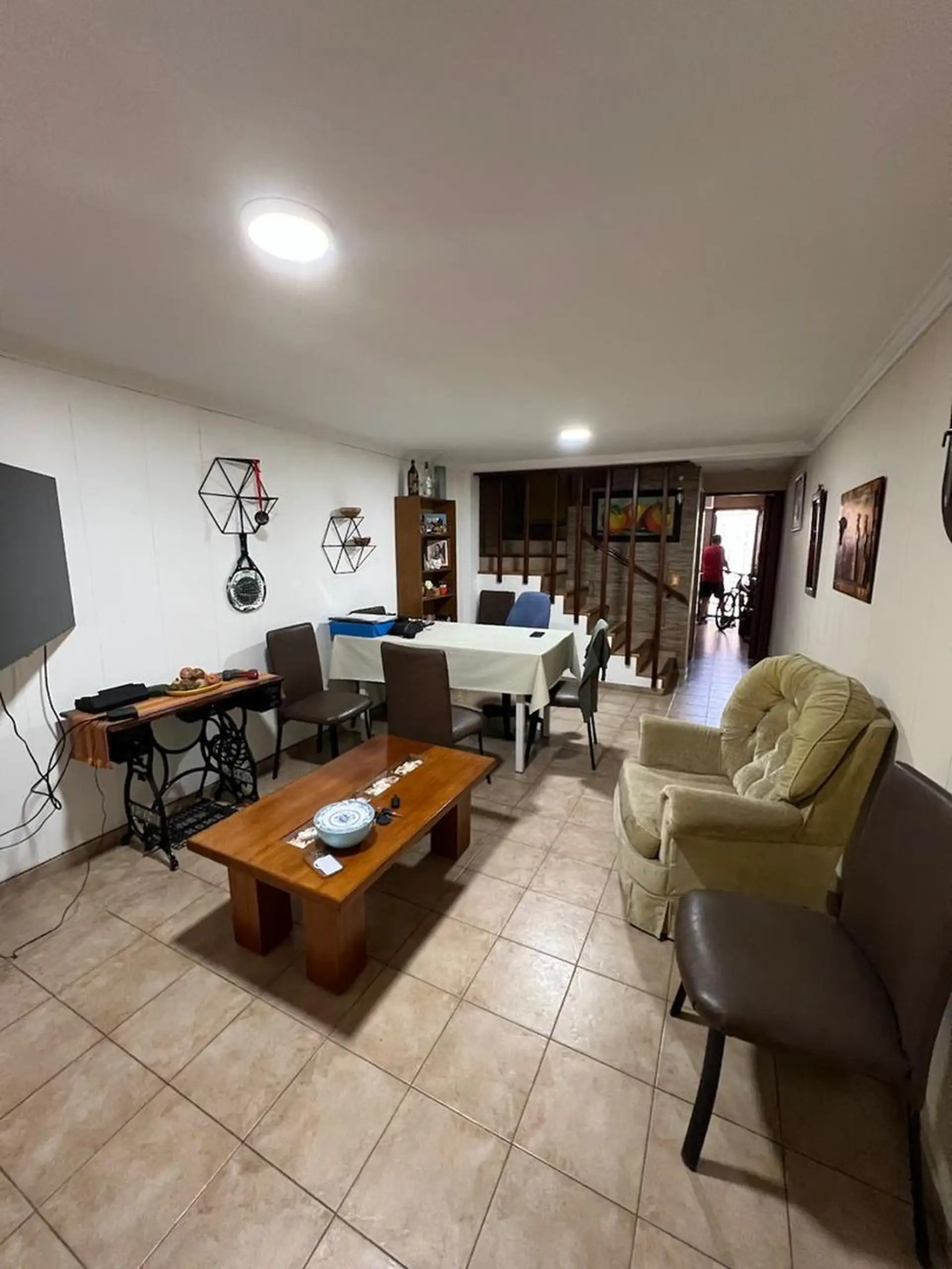 EN VENTA excelente duplex 3 amb /cochera y patio