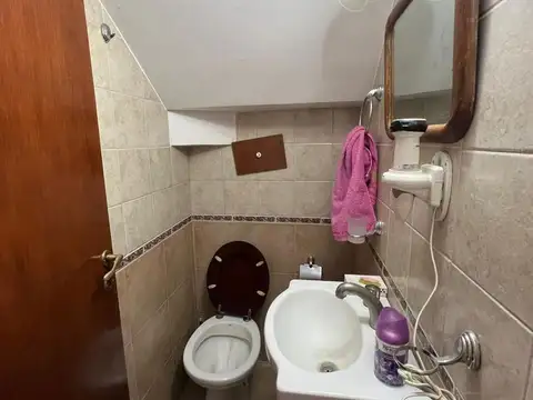 EN VENTA  excelente duplex 3 amb /cochera y patio