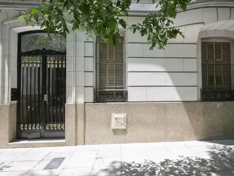 Venta Departamento 5 ambientes con patio Recoleta 113.60 m² U$S240.000