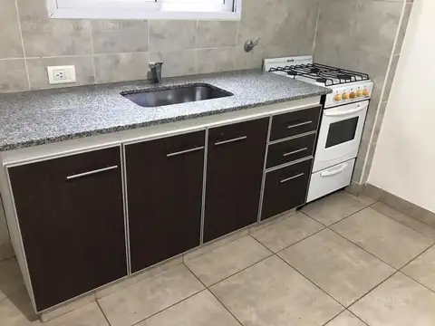 Departamento en Alquiler en Chilavert, $ 450.000