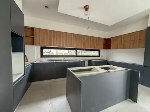 Casa en Alquiler 1 año