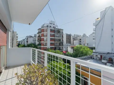 Departamento · Venta · 3 Ambientes · Con Dependencia Y Balcón · Almagro