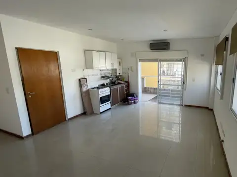 Depto Tipo Casa en Venta de 2 ambientes