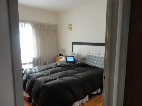 VENTA - SEMI PISO - 3 AMBIENTES - CABA - BARRACAS - EXCELENTE UBICACION - COCHERA - BAULERA
