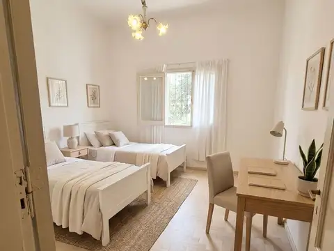 VENTA CASA MULTIFAMILIAR - OPORTUNIDAD - CASEROS