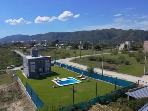 CASA A ESTRENAR 3 DORM PILETA Y VISTA SAN ANTONIO