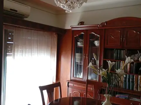 San Luis 1700, Piso 13