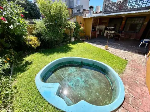 Casa 5 ambientes con 2 baños