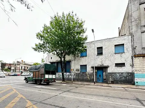 Local en Alquiler en Avellaneda, USD 1.800