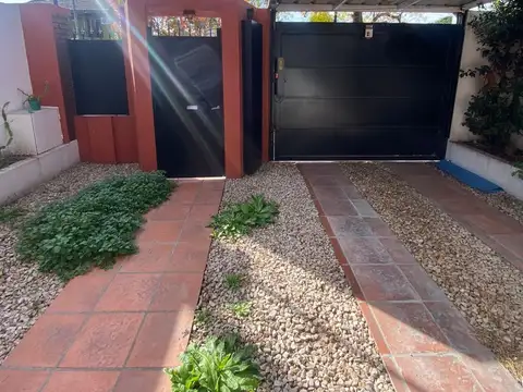 Casa en Venta en Villa Elvira, USD 120.000