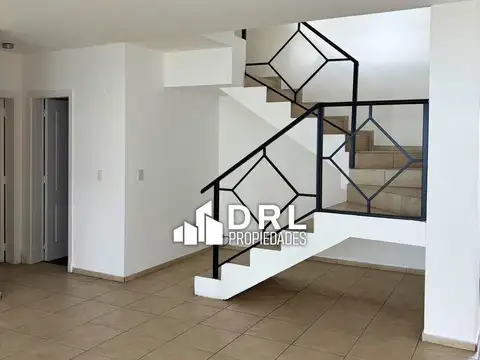 Casa en Alquiler de 3 dormitorios