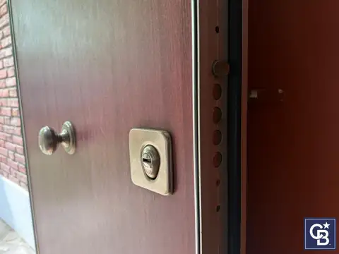 Casa 5 ambientes con 1 baño